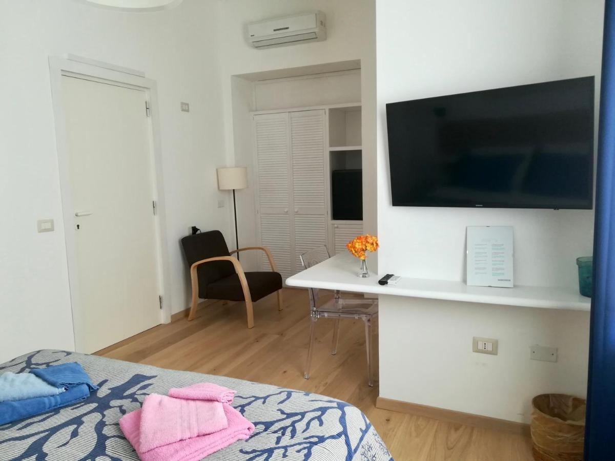 Domo Sul Porto Bed & Breakfast Stintino Bagian luar foto