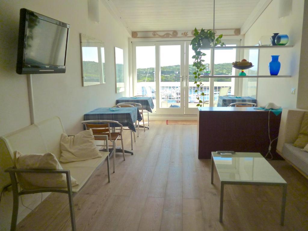 Domo Sul Porto Bed & Breakfast Stintino Bagian luar foto