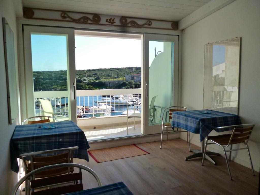 Domo Sul Porto Bed & Breakfast Stintino Bagian luar foto
