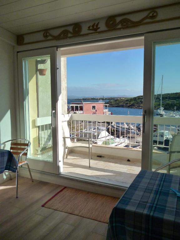Domo Sul Porto Bed & Breakfast Stintino Bagian luar foto
