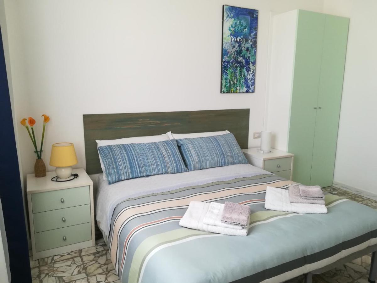 Domo Sul Porto Bed & Breakfast Stintino Bagian luar foto