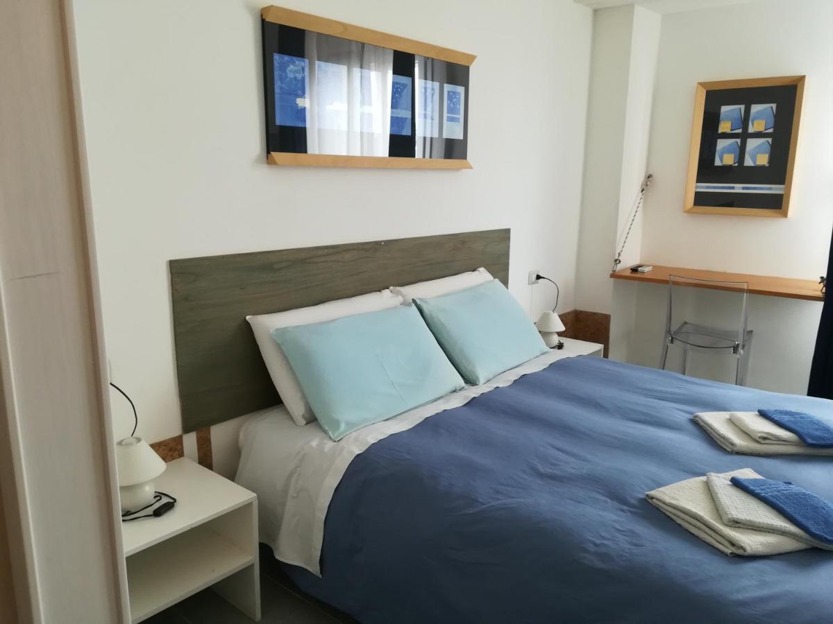 Domo Sul Porto Bed & Breakfast Stintino Bagian luar foto