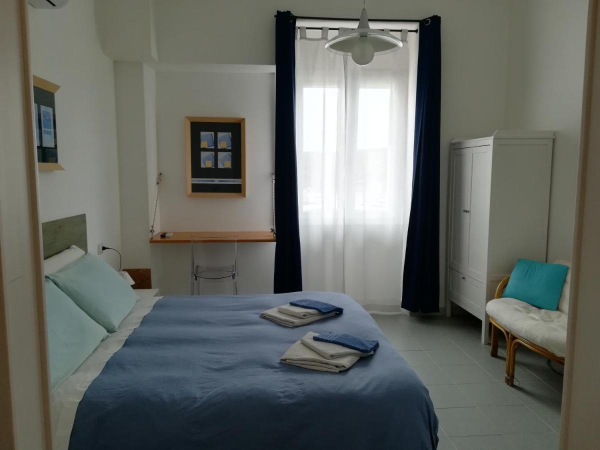 Domo Sul Porto Bed & Breakfast Stintino Bagian luar foto